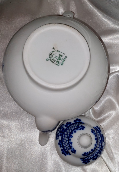 Konvička porcelánová — foto 5