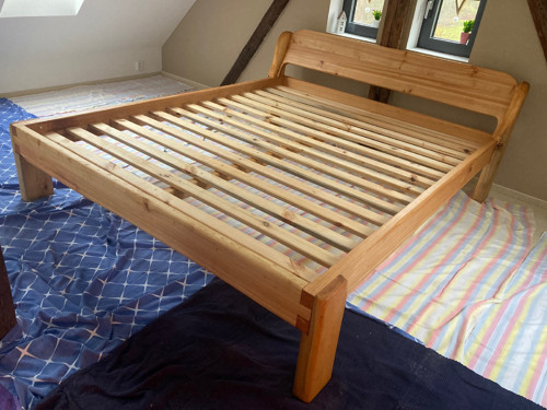 Masívní modřínová postel — foto 5