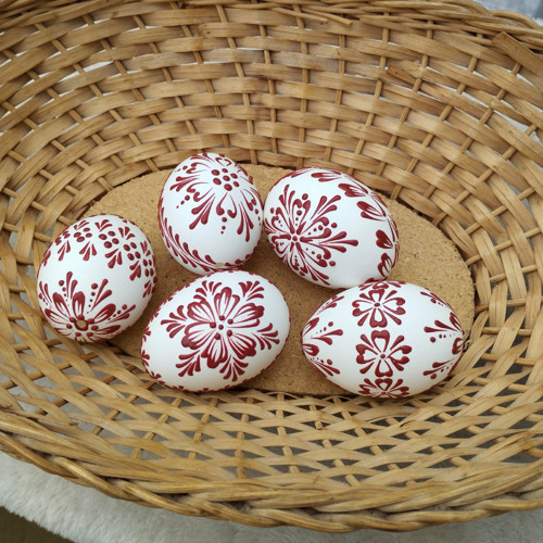 Velikonoční kraslice: červená — foto 2