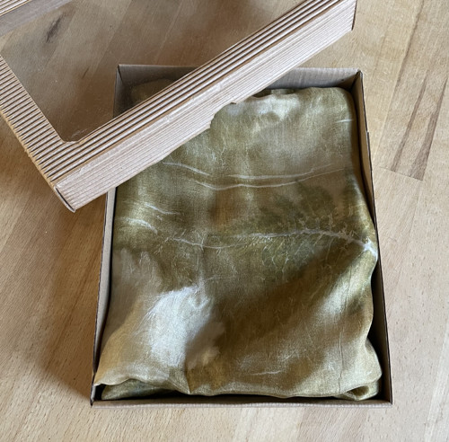 Hedvábná šála ecoprint — foto 3