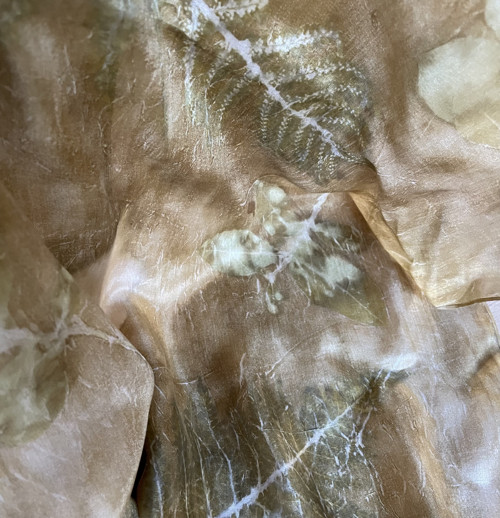 Hedvábná šála ecoprint — foto 2