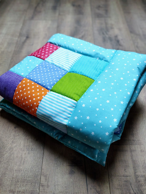Dětská přikrývka patchwork, barevka — foto 2