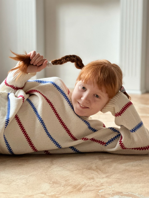 Dětský svetr inspirovaný Pippi – 8–10 let — foto 4