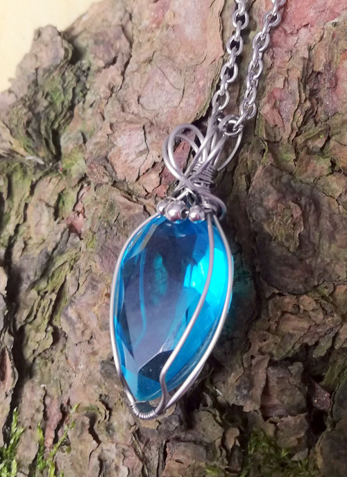 "Modrá hladina" - modrý topaz — foto 2