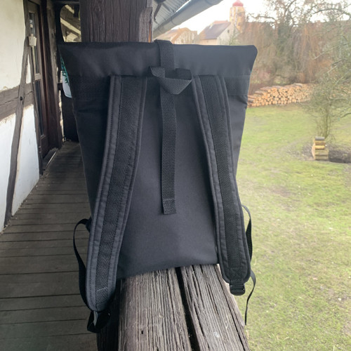 Hory a les + přední kapsa na zip — foto 4