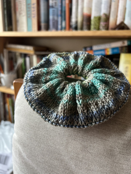 Pletená scrunchie - gumička do vlasů — foto 2