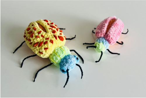 Háčkovaní broučci – roztomilý handmade set — foto 4