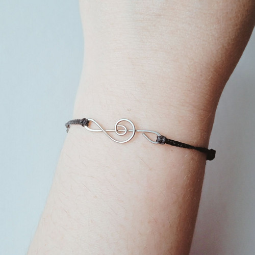 Houslový klíč - amulet (dámský) — foto 2