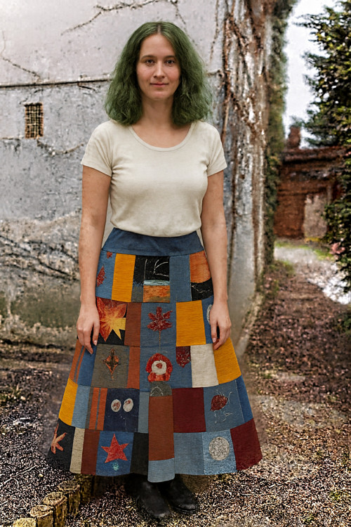 Patchworková sukně s aplikacemi — foto 6