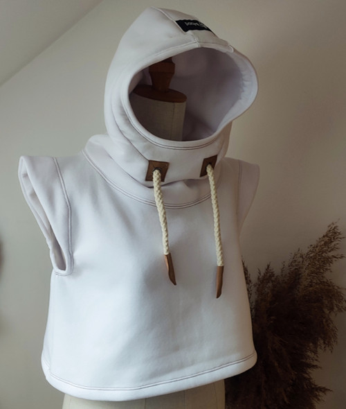 Crop top vesta s kapucí — foto 2
