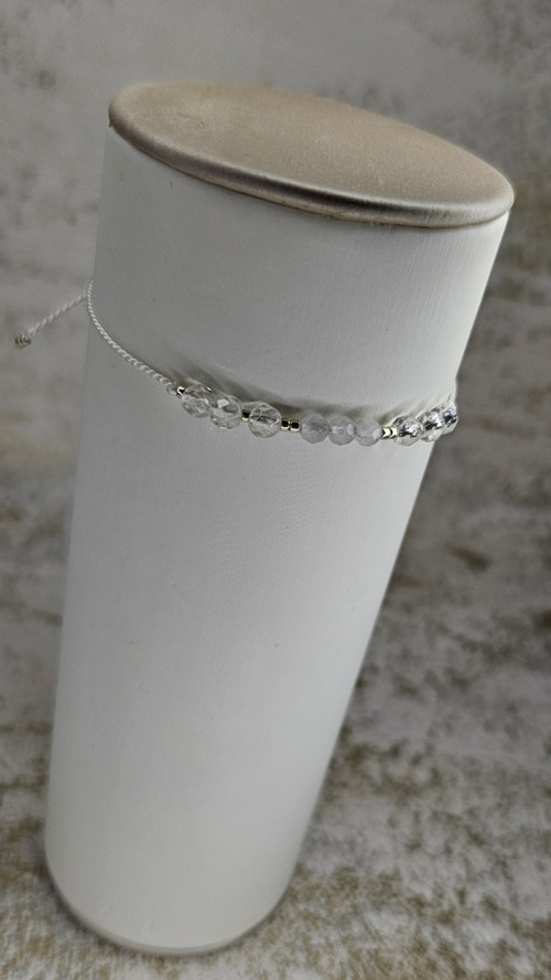 Boho macramé náramek na přání s minerály — foto 6
