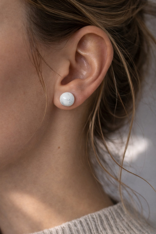 Minimalistické polymerové náušnice MODIVI – mramor — foto 3