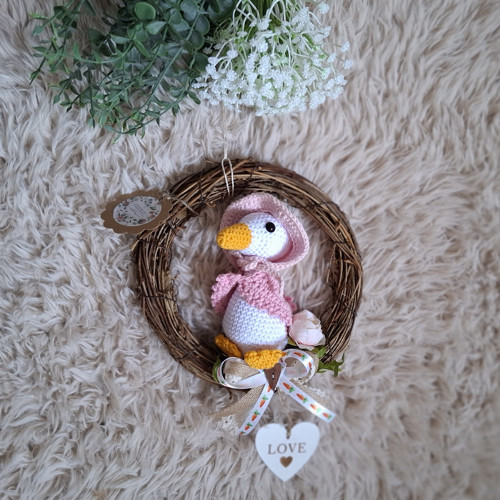 Jarní věnec s háčkovanou husičkou — foto 3