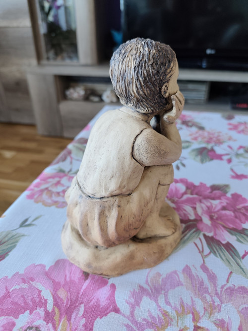Keramická soška holčičky — foto 3