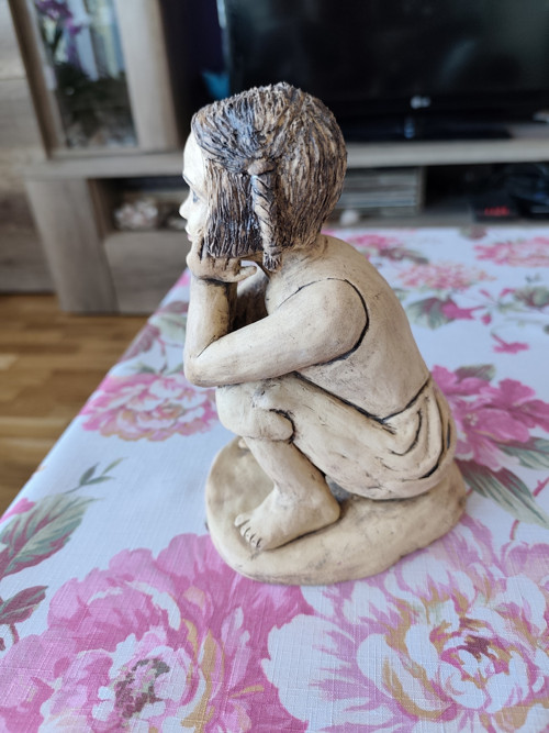 Keramická soška holčičky — foto 4