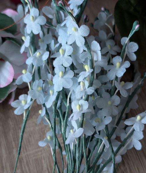 Směs - umělé květiny. — foto 3