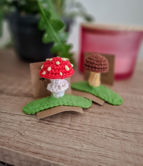Háčkovaná sponka Muchomůrka — foto 3