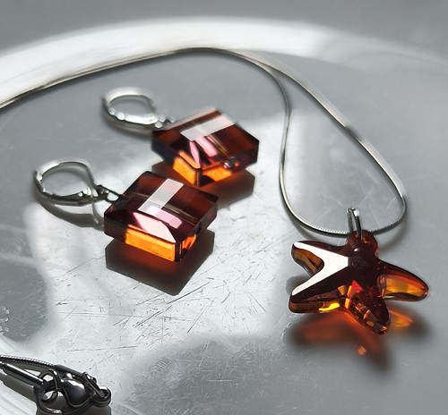Sada - náušnice a řetízek, Swarovski. — foto 4