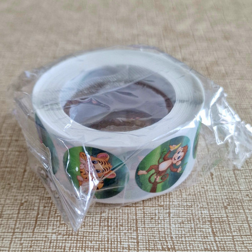 Barevné SAMOLEPKY (průměr 2,5 cm), návin 500 ks — foto 2