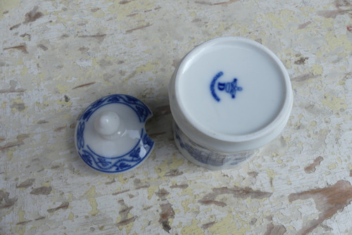 Porcelánová dózička, cukřenka, cibulák — foto 6