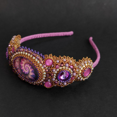 AMETHYSIA -Beaded Embroidery čelenka — foto 4