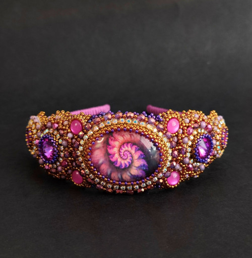 AMETHYSIA -Beaded Embroidery čelenka — foto 5