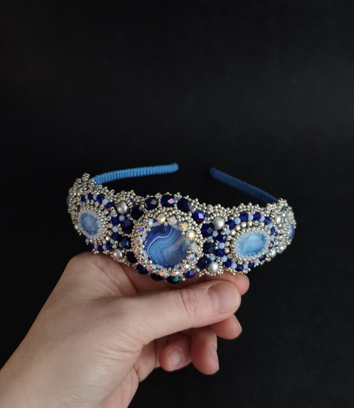 THALASSA -Beaded Embroidery čelenka — foto 2