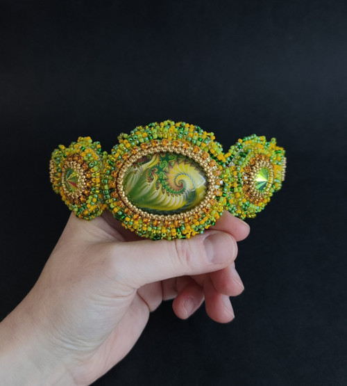 DRYAS-Beaded Embroidery čelenka — foto 4