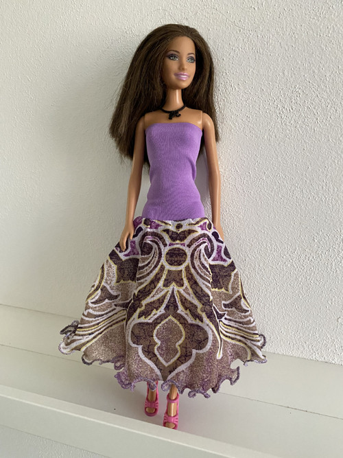 Šaty na panenku Barbie — foto 2