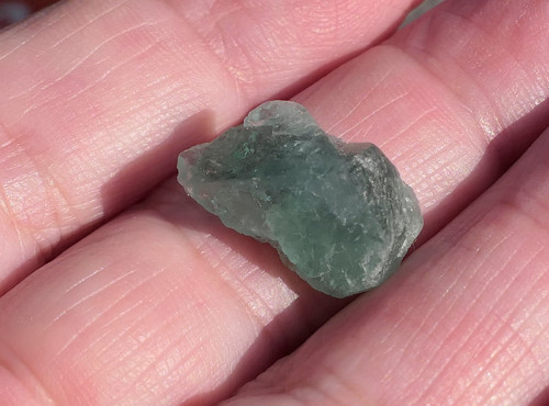 Surový výběrový fluorit V2734 — foto 2
