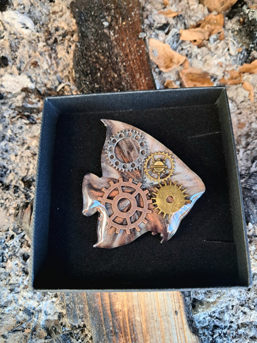 Steampunk brož ryba — foto 3