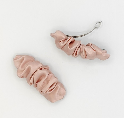 Spona do vlasů scrunchie pudrová — foto 2