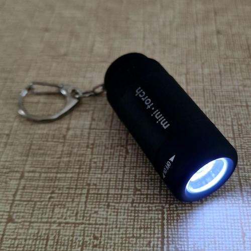 Mini LED USB BATERKA (voděvzdorná, USB nabíjení) — foto 4