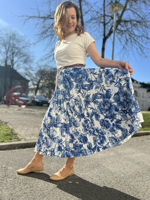 Půlkolová plisovaná sukně Modrotisk — foto 2