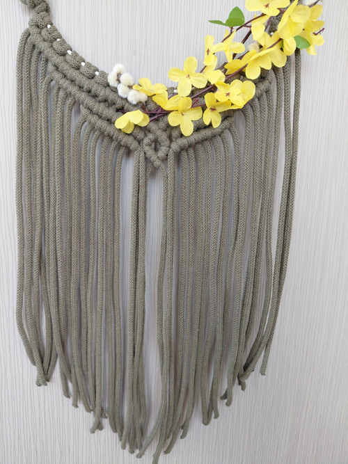 Jarní věnec na dveře s macramé 1 — foto 3