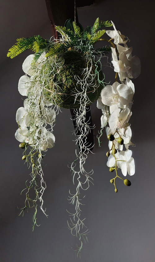 Kokedama s umělými orchidejemi — foto 4