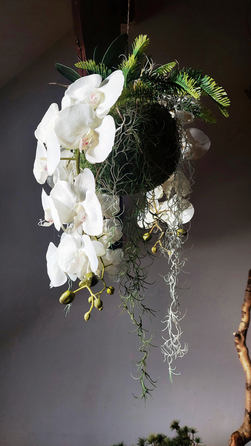 Kokedama s umělými orchidejemi — foto 2