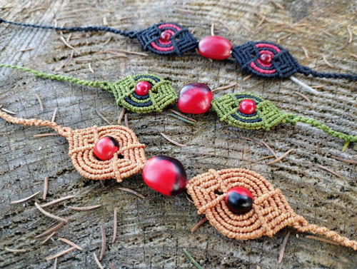 Macrame náramek štěstí "Huayruro" — foto 3