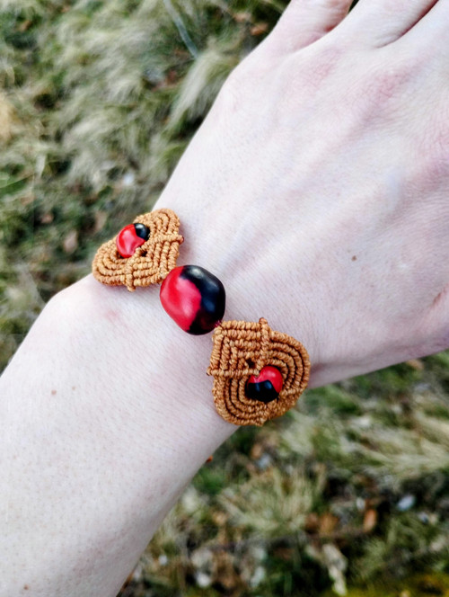 Macrame náramek štěstí "Huayruro" — foto 2