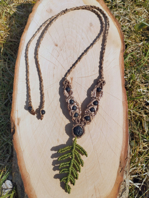 Macrame náhrdelník "kapradí" — foto 3
