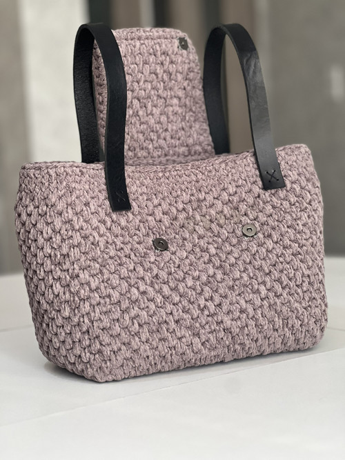 Háčkovaná taška ' Velvet' / šedá — foto 3