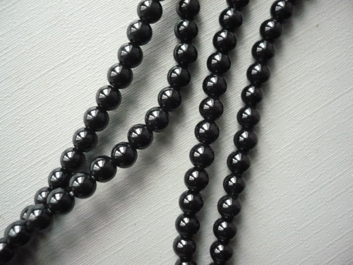 Vrt. korálky 4 mm - onyx leštěný, 10 ks — foto 2