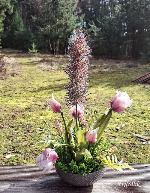 Papouščí tulipány v keramice.. — foto 4