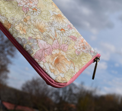 Obal na telefon - Něžné kvítky — foto 3