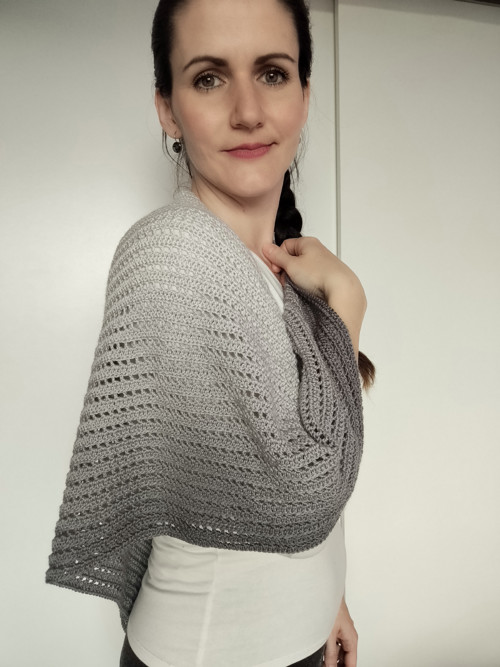 Ombré háčkovaný šátek — foto 4