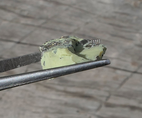 Surový serpentin s pyritem V3059 — foto 2