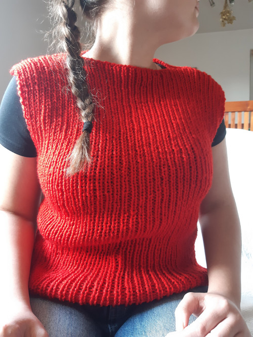 Vesta cervená 4 — foto 3