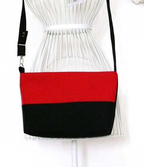 Červeno-černá kabelka/crossbody — foto 2