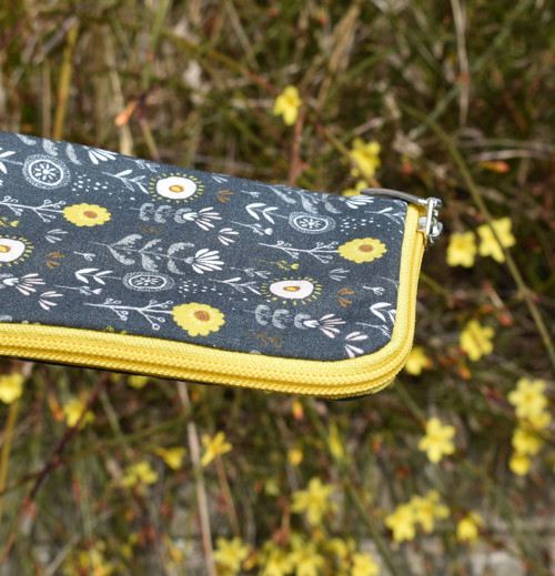 Obal na telefon - Žluté kvítky — foto 4
