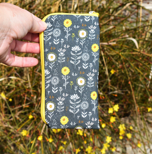 Obal na telefon - Žluté kvítky — foto 6